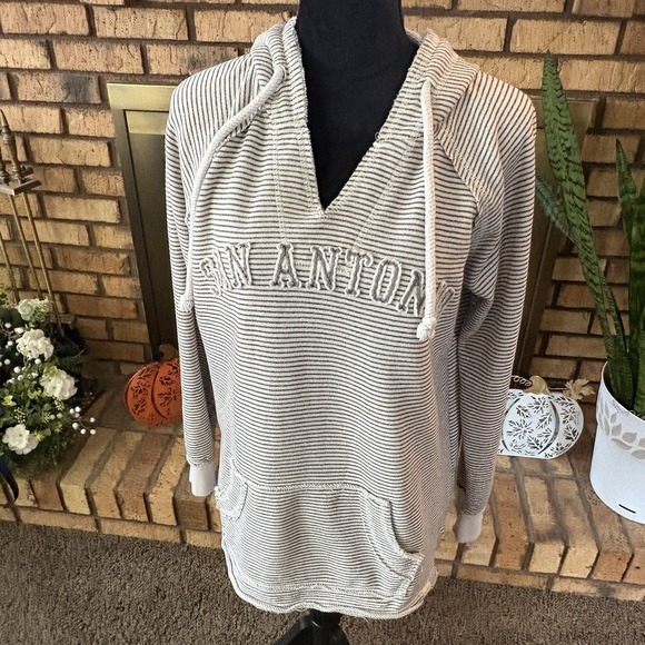 Blue 84 Women's Size Large San Antonio Hoodie Sweatshirt - Picture 1 of 4